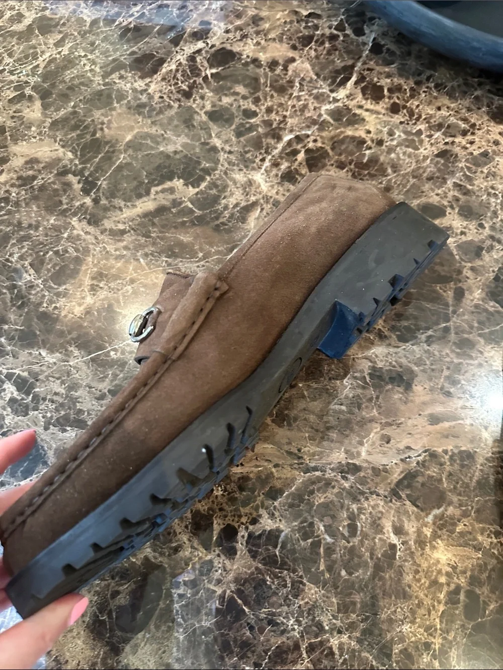 Like new! Men’s Gucci brown suede loafers size 13